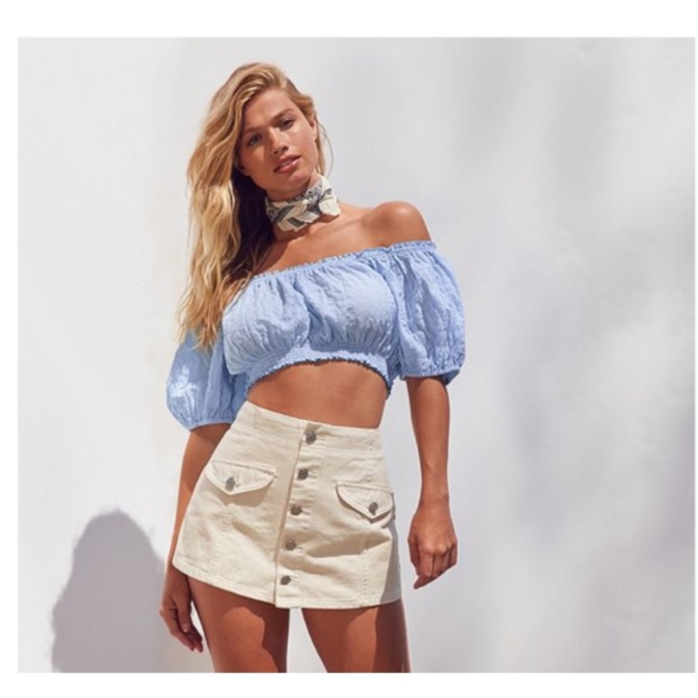 Off the shoulder peasant puff sleeve crop top